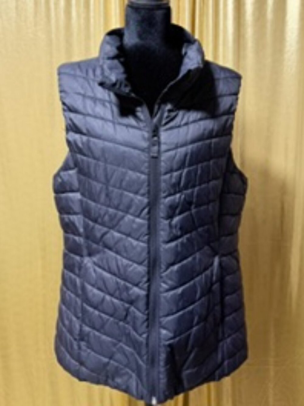 Old Navy Active Black Quilted Full-Zip Puffer Vest L